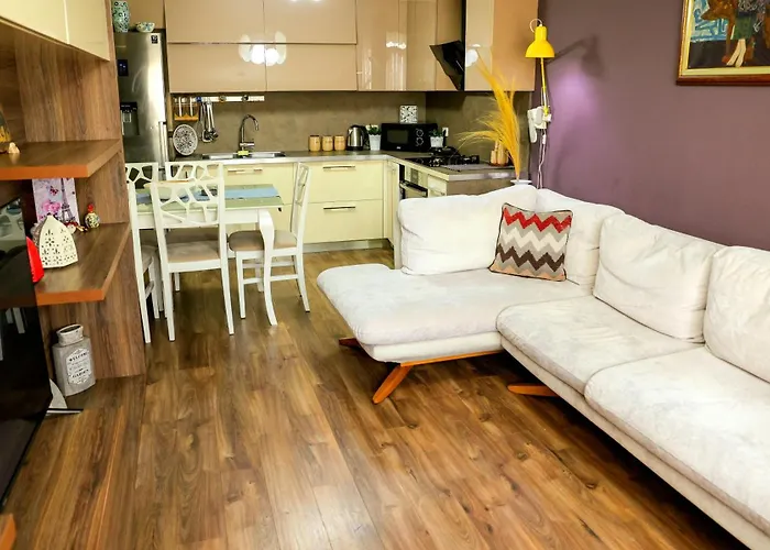 Alara * ティラナ