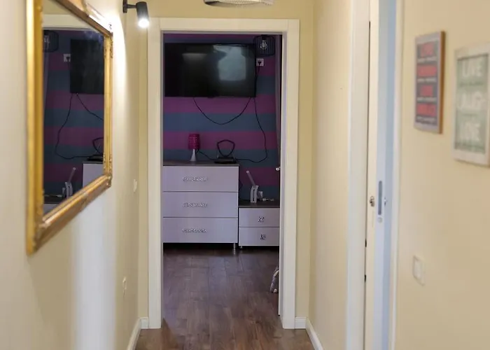 Alara アパート ティラナ